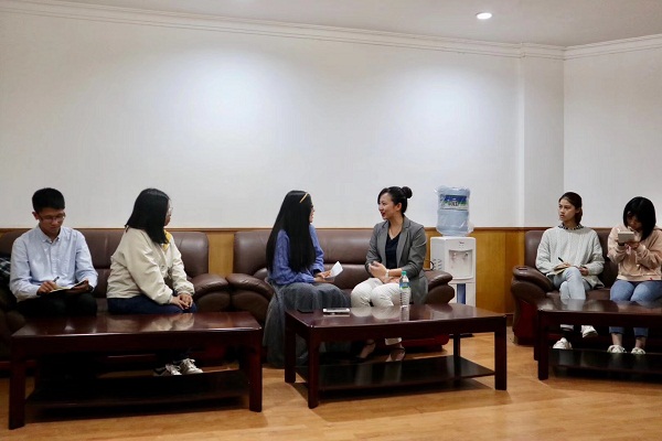 1540544539257057.jpg 讲座照片2.jpg
