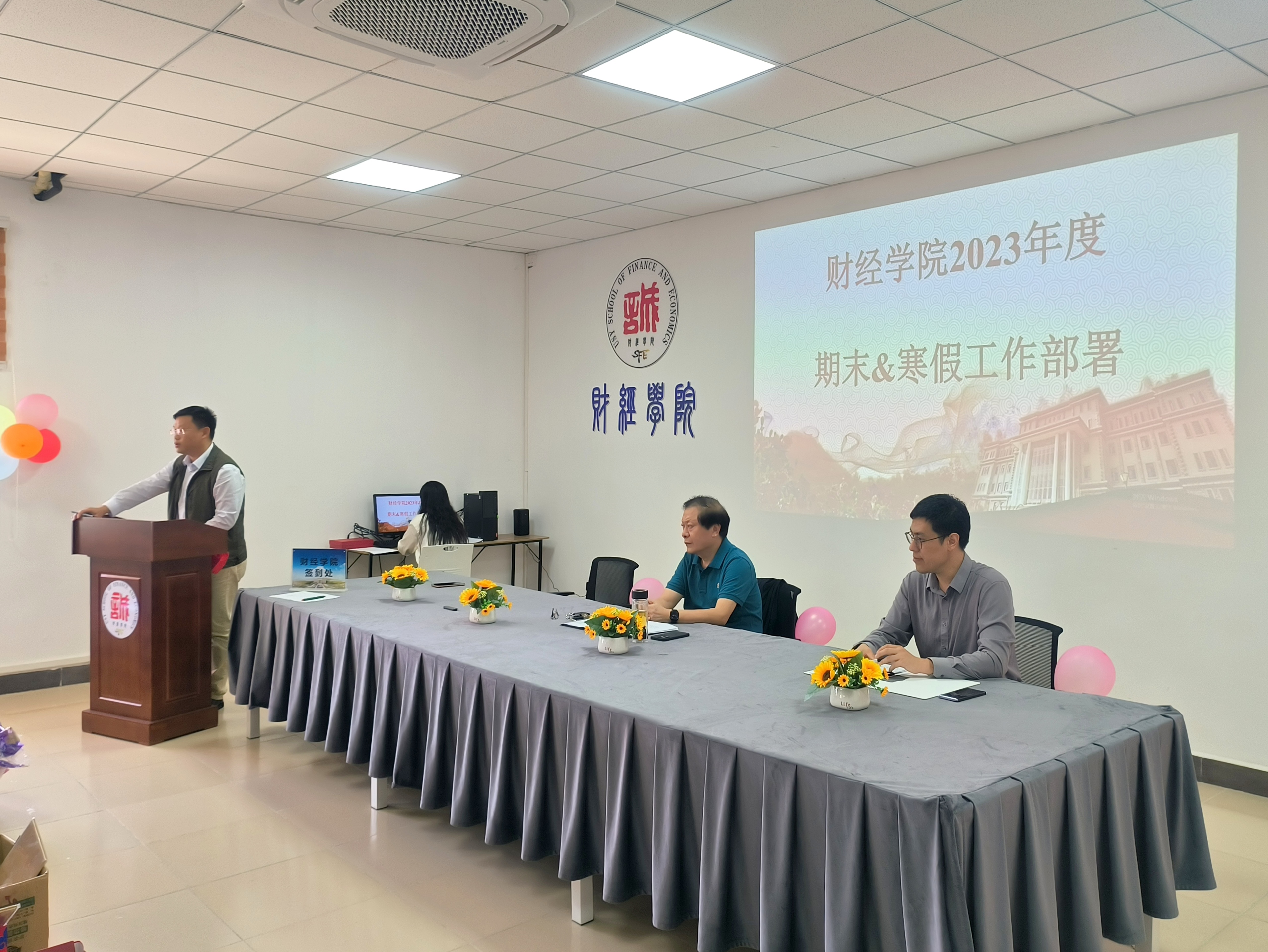 65a8ef5885dae.jpg